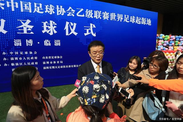 拉塞尔30分詹姆斯21+14 湖人终结鹈鹕4连胜